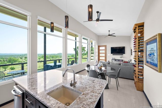 214 jUNGFRAU HILL, Comfort, TX 78013