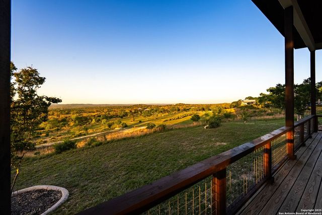 214 jUNGFRAU HILL, Comfort, TX 78013