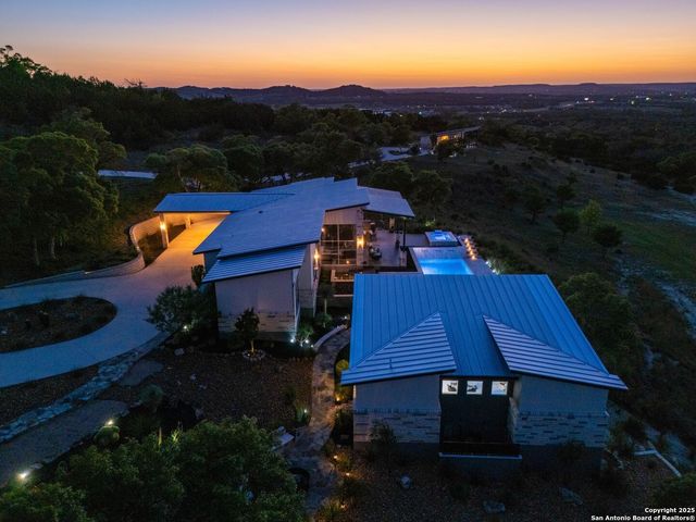 214 jUNGFRAU HILL, Comfort, TX 78013