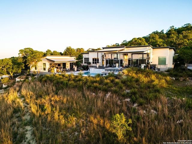 214 jUNGFRAU HILL, Comfort, TX 78013