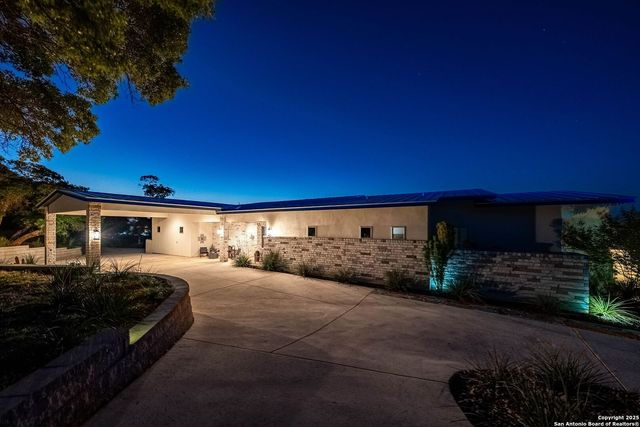 214 jUNGFRAU HILL, Comfort, TX 78013