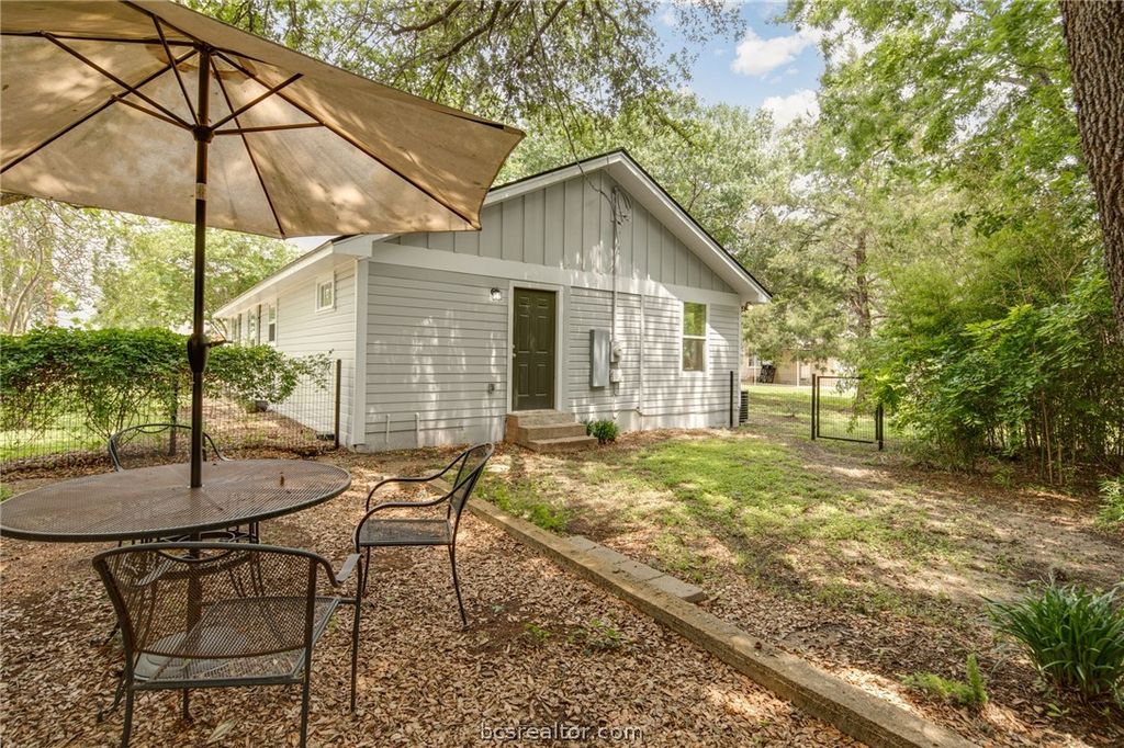 1201 East 30th Street, Bryan, TX 77802 — photo 3