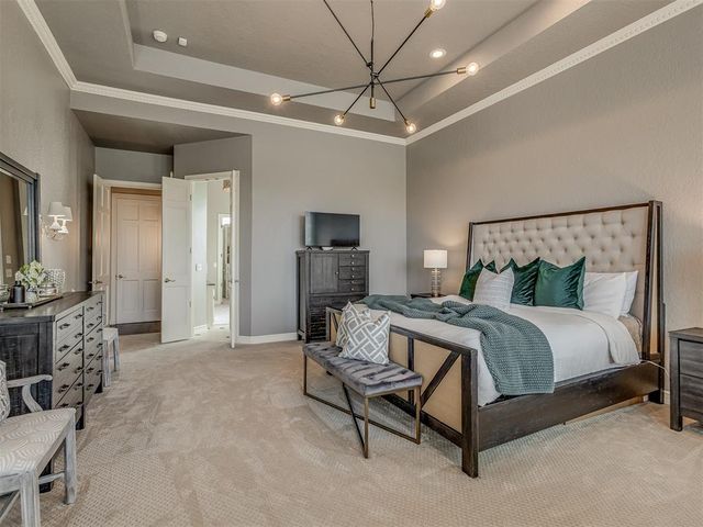 5917 Laquinta Drive, Edmond, OK 73025