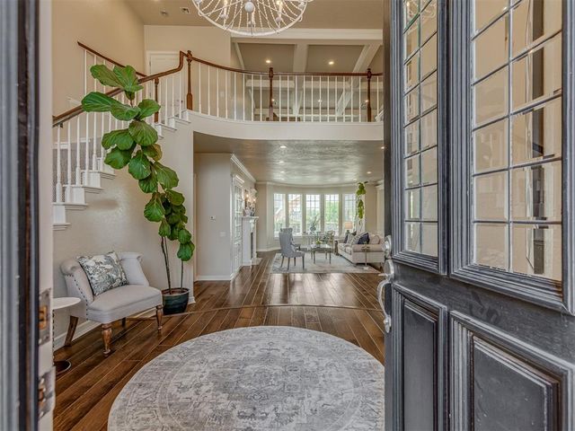 5917 Laquinta Drive, Edmond, OK 73025