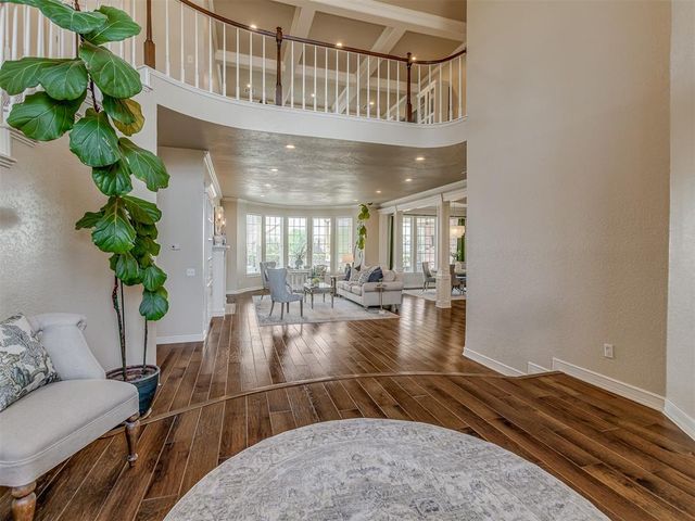 5917 Laquinta Drive, Edmond, OK 73025