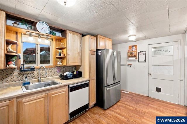 236 S 17th St, Philomath, OR 97370