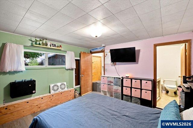 236 S 17th St, Philomath, OR 97370
