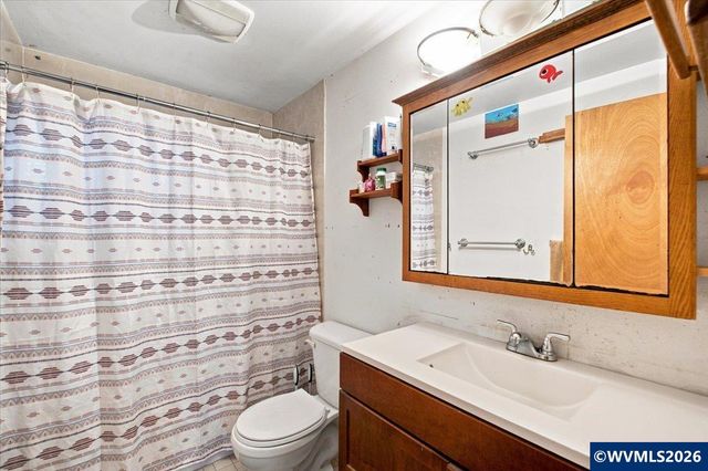 236 S 17th St, Philomath, OR 97370