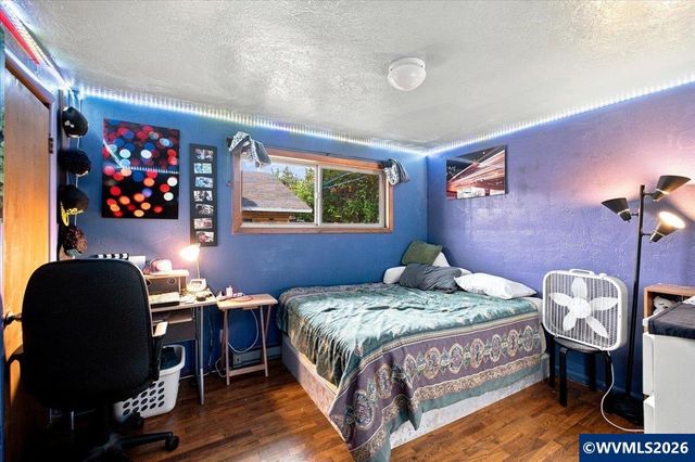 236 S 17th St, Philomath, OR 97370