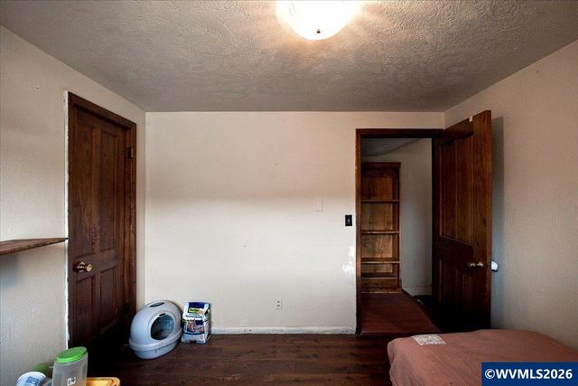 236 S 17th St, Philomath, OR 97370