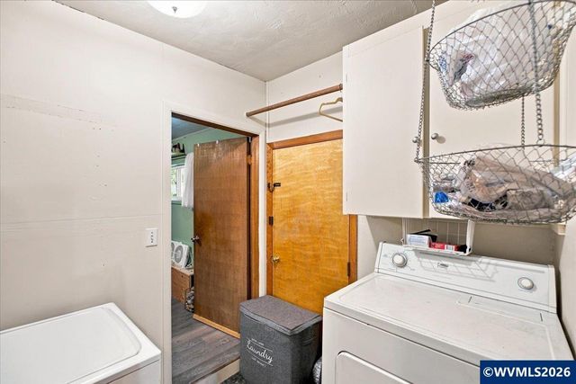 236 S 17th St, Philomath, OR 97370