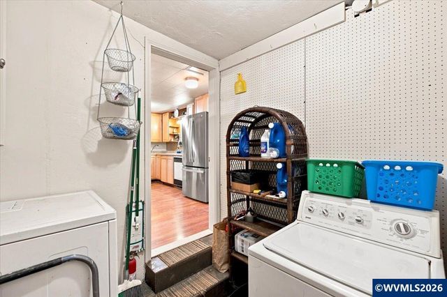 236 S 17th St, Philomath, OR 97370