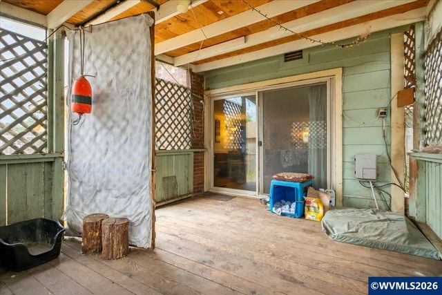 236 S 17th St, Philomath, OR 97370