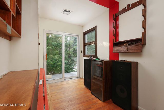 73 Manning Street, Red Bank, NJ 07701