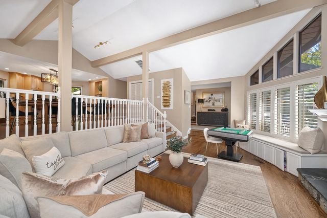 24 Quail Point Pl, Carmichael, CA 95608