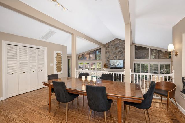 24 Quail Point Pl, Carmichael, CA 95608