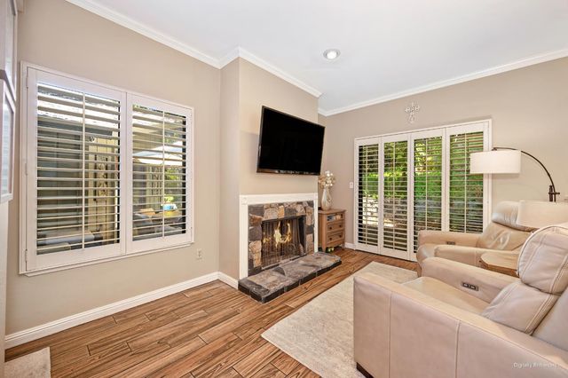 24 Quail Point Pl, Carmichael, CA 95608