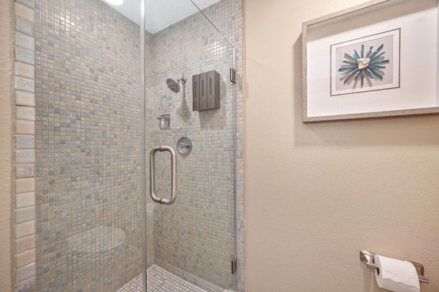 24 Quail Point Pl, Carmichael, CA 95608