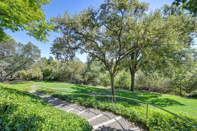 24 Quail Point Pl, Carmichael, CA 95608