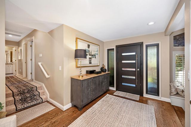 24 Quail Point Pl, Carmichael, CA 95608