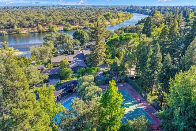 24 Quail Point Pl, Carmichael, CA 95608