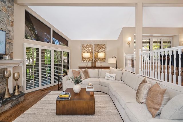 24 Quail Point Pl, Carmichael, CA 95608