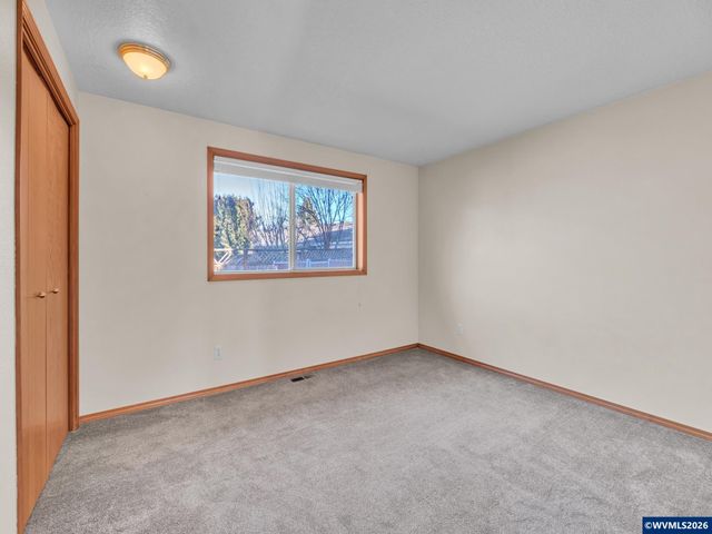 1160 SW Goucher St, Mcminnville, OR 97128