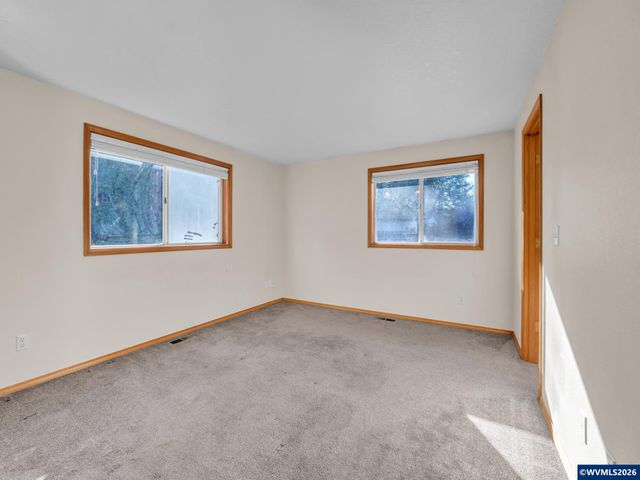 1160 SW Goucher St, Mcminnville, OR 97128