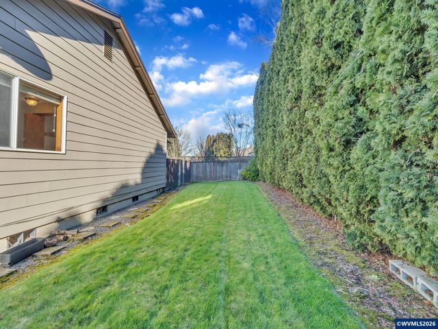 1160 SW Goucher St, Mcminnville, OR 97128