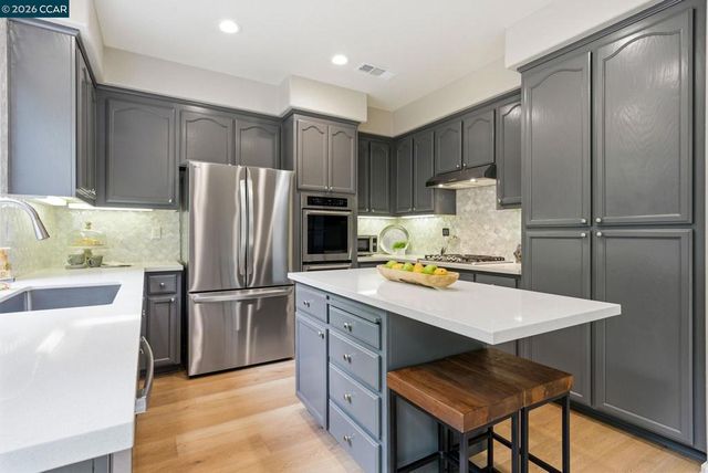 138 Woodcrest Dr, San Ramon, CA 94583