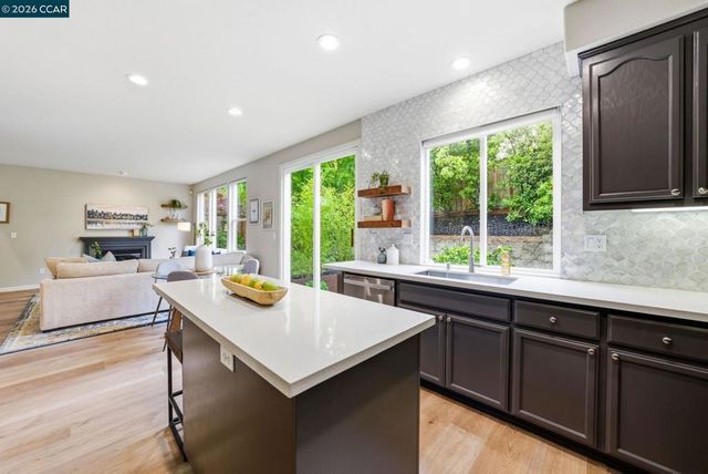 138 Woodcrest Dr, San Ramon, CA 94583