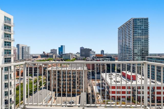 1600 S Indiana Avenue 1401, Chicago, IL 60616