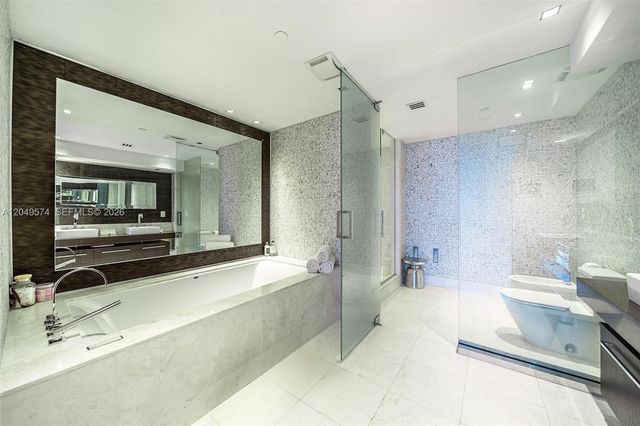 17121 Collins Avenue 4208, Sunny Isles Beach, FL 33160