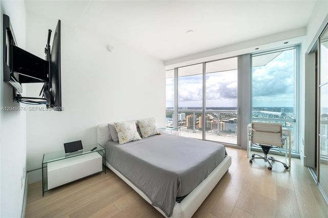 17121 Collins Avenue 4208, Sunny Isles Beach, FL 33160