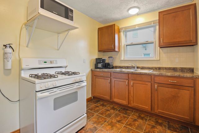 2804 Schrage Avenue, Whiting, IN 46394