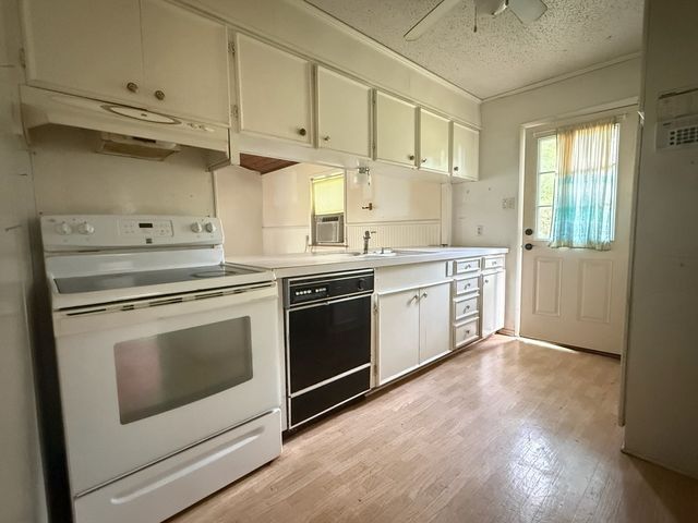 128 Shady Shores Drive, Mabank, TX 75156