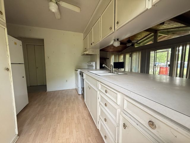 128 Shady Shores Drive, Mabank, TX 75156
