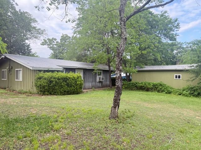 128 Shady Shores Drive, Mabank, TX 75156