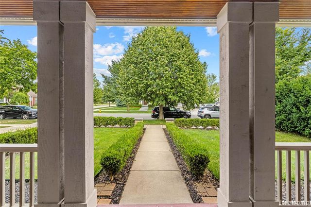 1520 Pierce Street, Birmingham, MI 48009