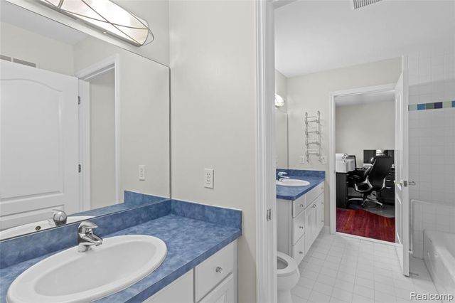 1520 Pierce Street, Birmingham, MI 48009