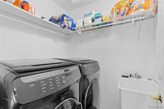 1520 Pierce Street, Birmingham, MI 48009