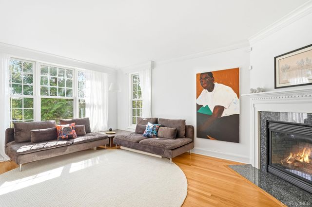 60 Hillside Lane, New Rochelle, NY 10804