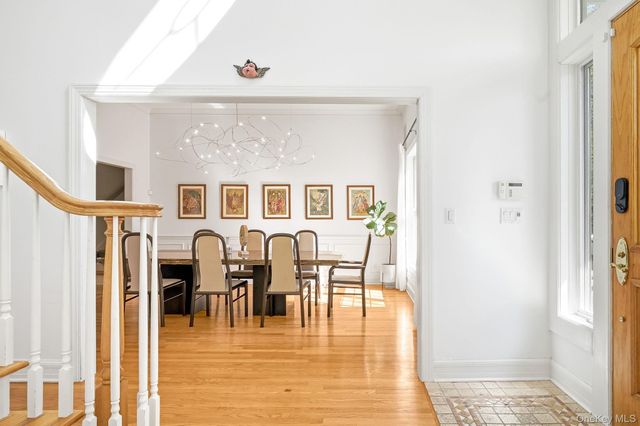 60 Hillside Lane, New Rochelle, NY 10804