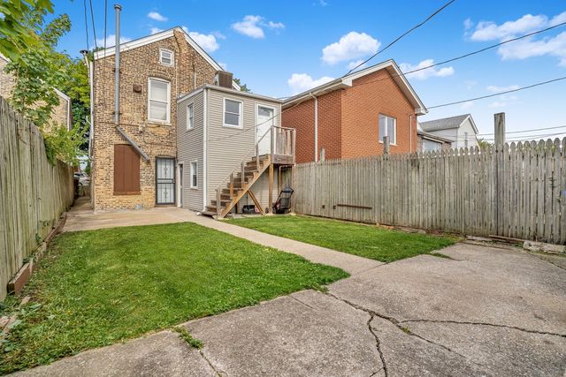 3339 S Bell Avenue, Chicago, IL 60608