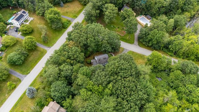 12 Belle Brook Lane, Derry, NH 03038