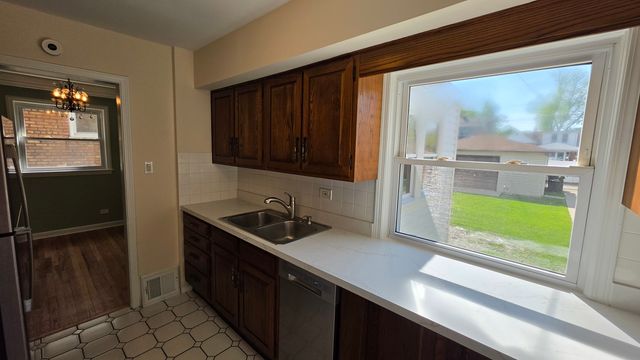 2614 ELM Street, River Grove, IL 60171