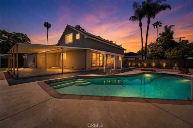 6525 Lubao Avenue, Woodland Hills, CA 91367