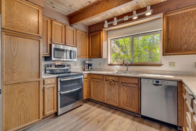 7708 North Lake Boulevard, Tahoe Vista, CA 96148