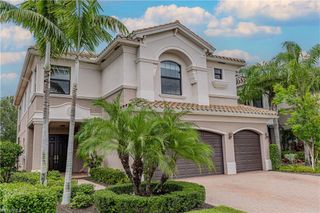13852 Luna DR, Naples, FL 34109