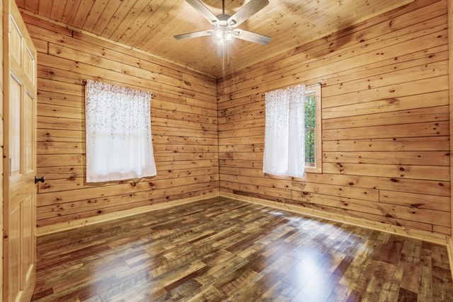 487 Rocky River Shores Drive, Rock Island, TN 38581